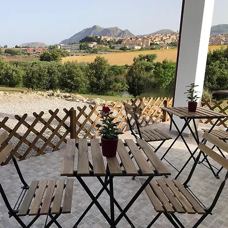 Bed & Breakfast Mawi Holidays